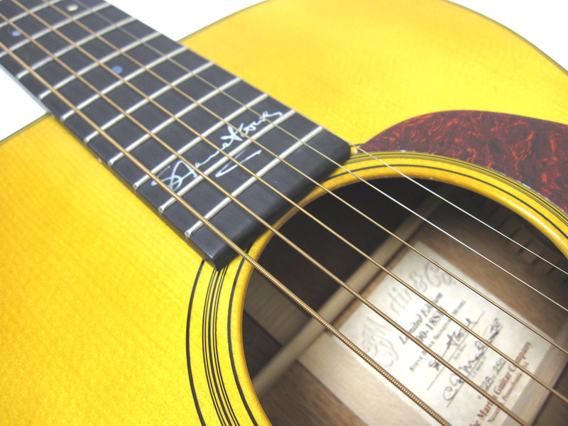8th Street Music - Martin 00-18SH Steve Howe